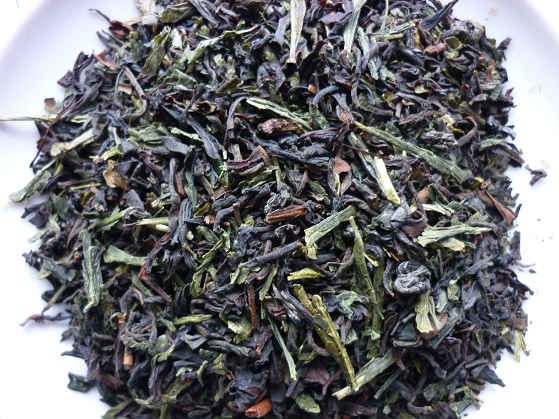 Hausmischung schwarz und grün gemischt ( mit Tee aus China, Indien und Sri Lanka)